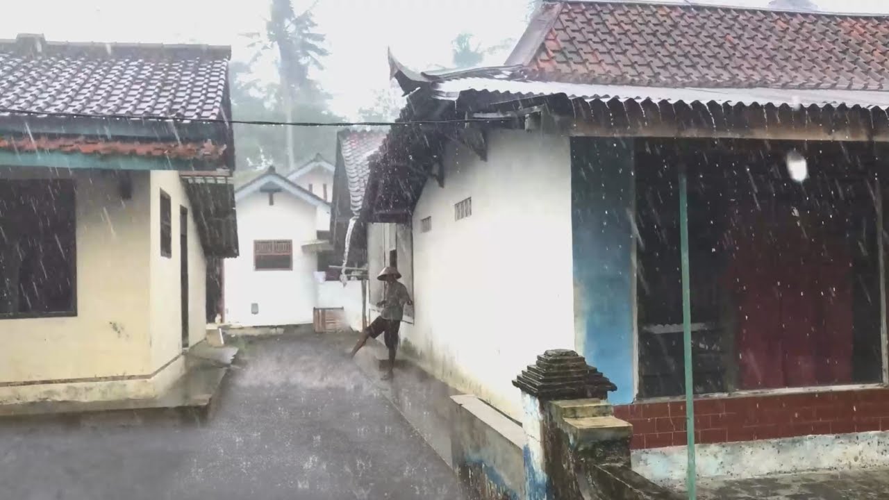 Heavy Rain Accompanied by Powerful Thunder in Village Sengkol|ASMR Rain and Thunder Sounds For Sleep