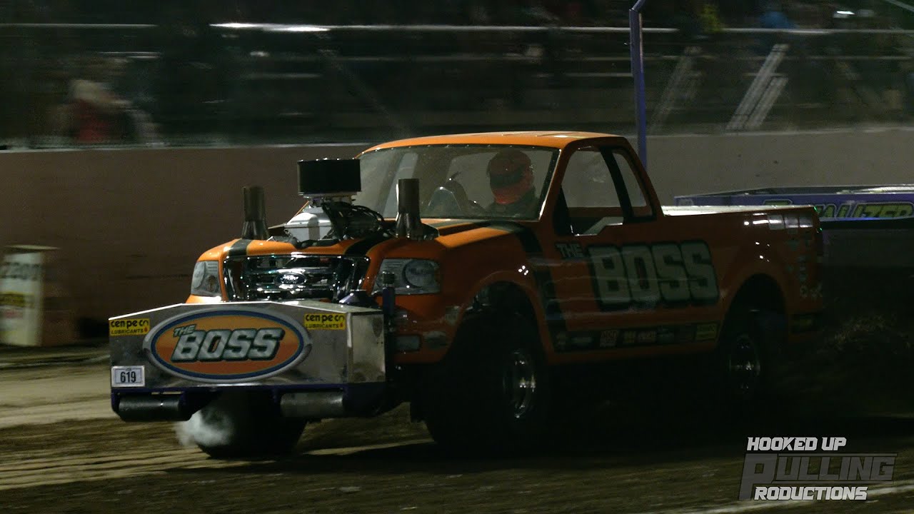 Four Wheel Drive Trucks Pulling in Menomonie, WI - Truck & Tractor Pulling 2022