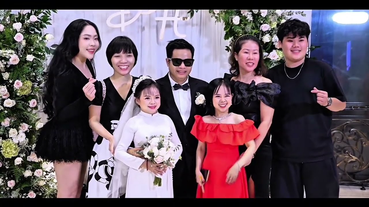 Tiệc cưới Hà Văn Đông & Thanh Hằng (Cặp song ca tí hon nhất VN)