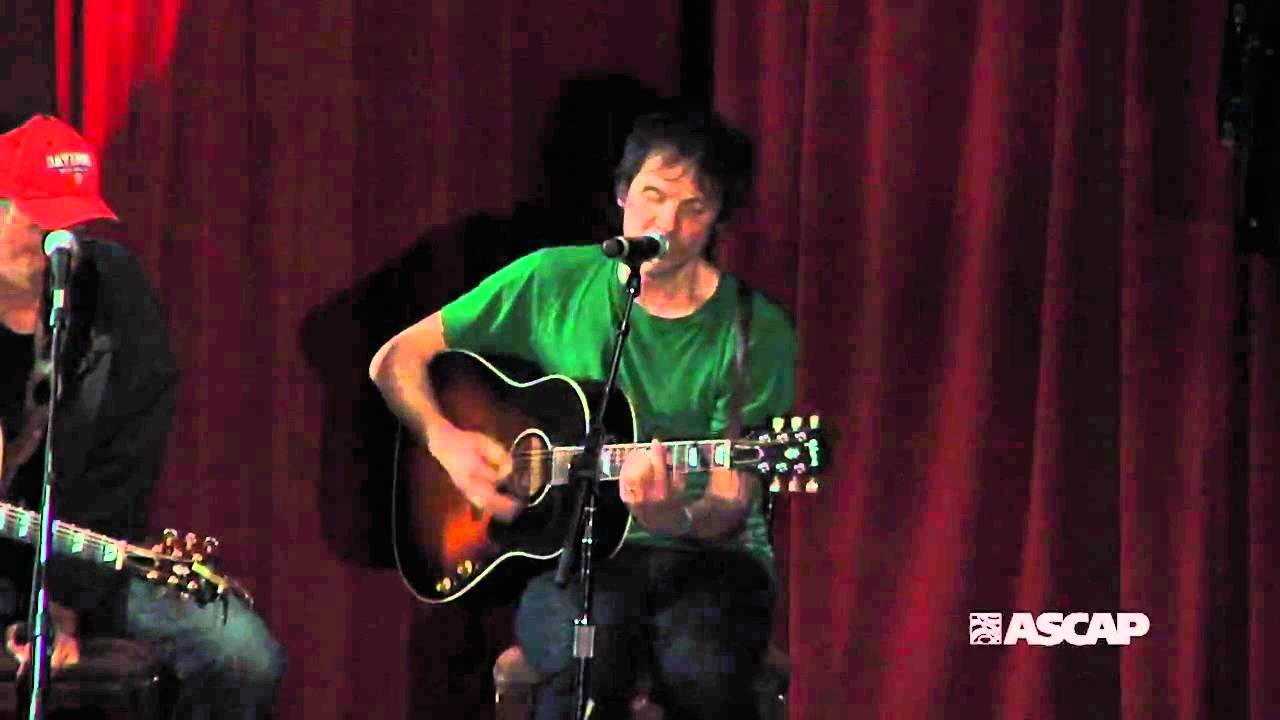 Mike Viola Performs 
