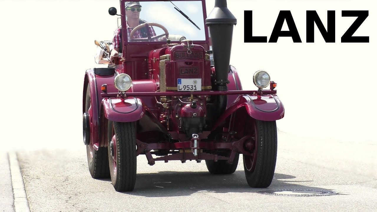 Lanz Bulldog - Historischer Traktor auf der Stra&szlig;e - vintage tractor on the road!