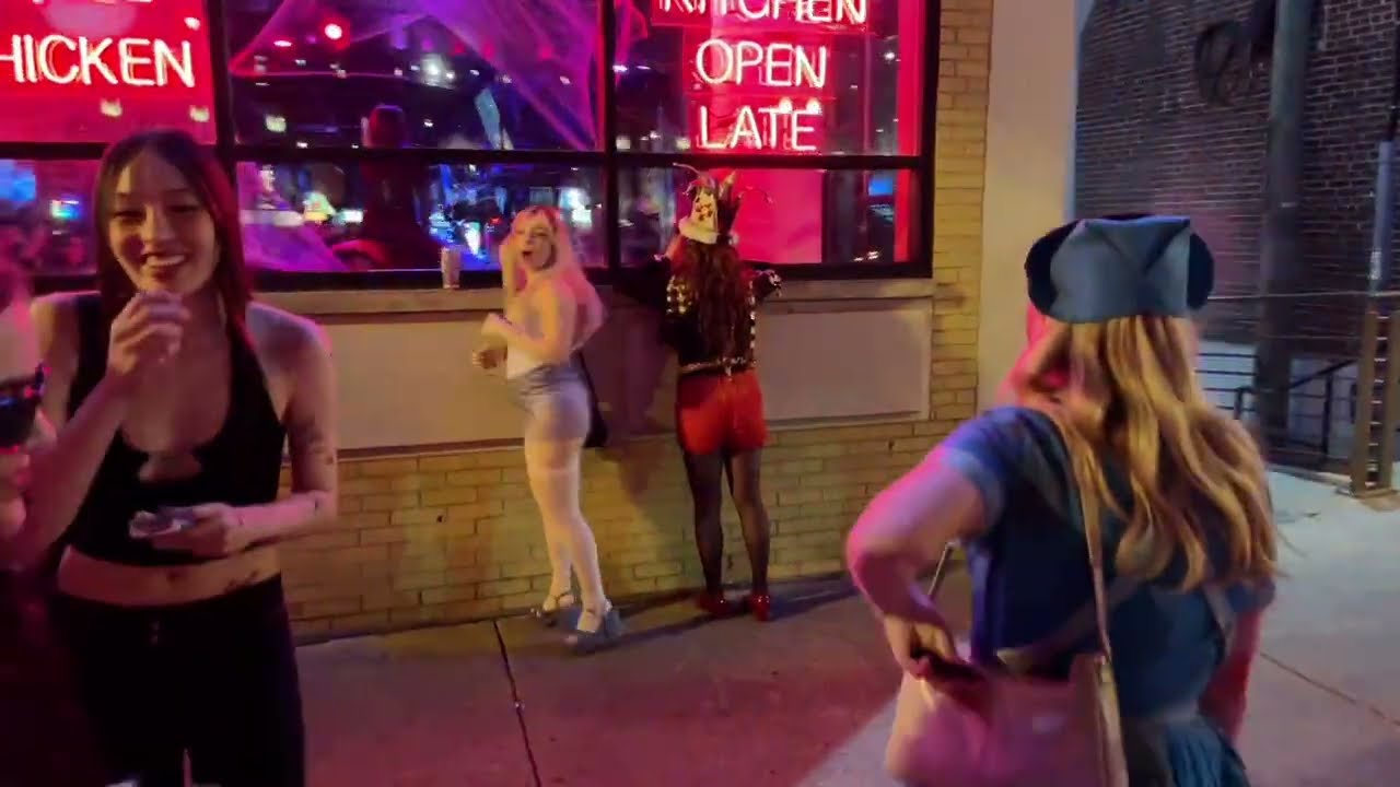 NASHVILLE TN HALLOWEEN BROADWAY STREET COSTUMES WATCHING 2024