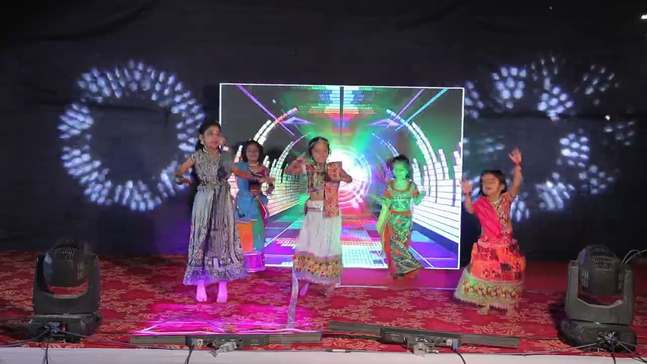 Diamond English School, Annual day, Ban than chali dekho