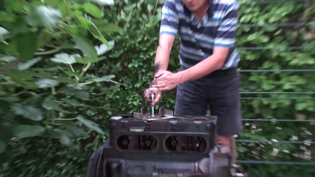 Hanomag D28 Motor Zylinderlaufbuchsen ziehen