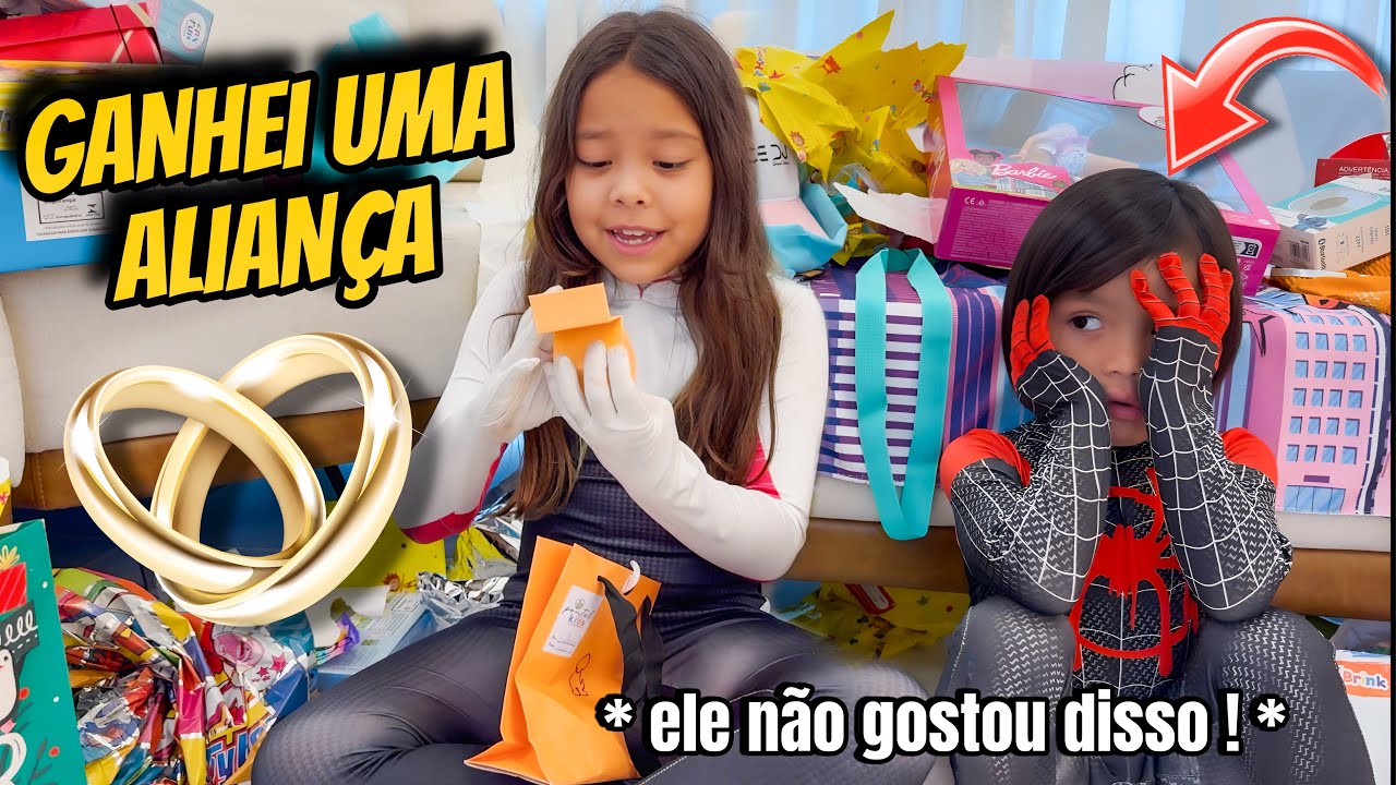 GANHEI UMA ALIANÇA !! 😱 * Abrindo nossos presentes *