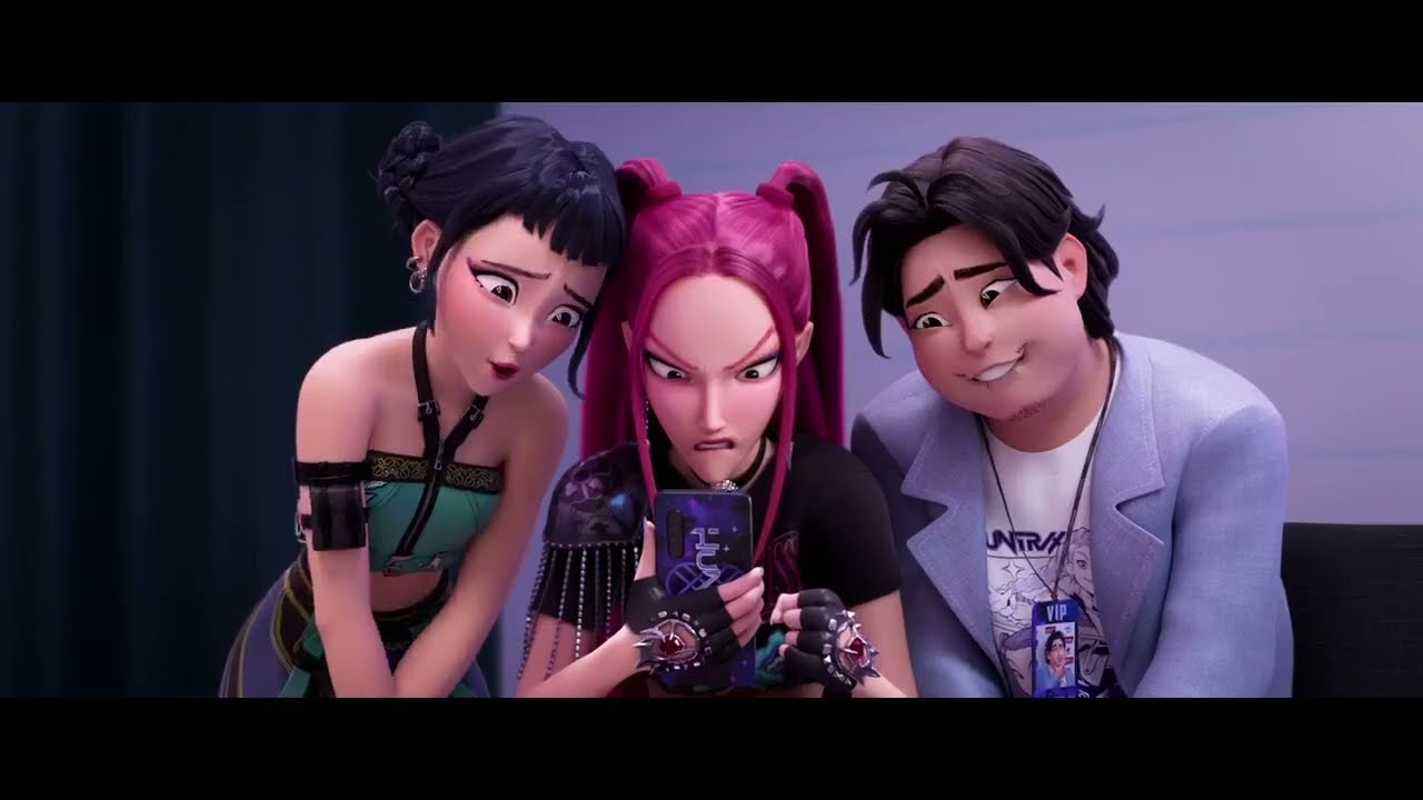 Autograph Signings Scene | K-Pop Demon Hunters