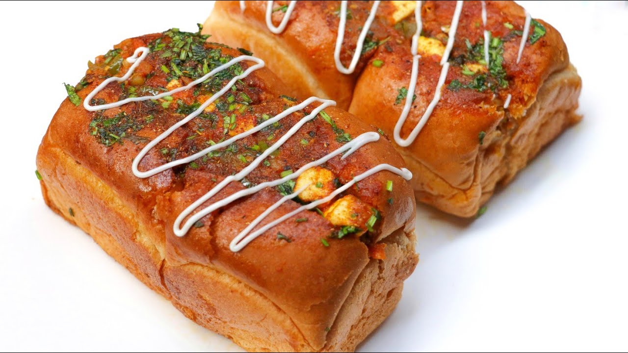 Street Food - उल्टा पुल्टा पाव, मानो तो Stuffed Pav न मानो तो पाव भाजी, है बहुत बड़ा झोल देखो तो जानो