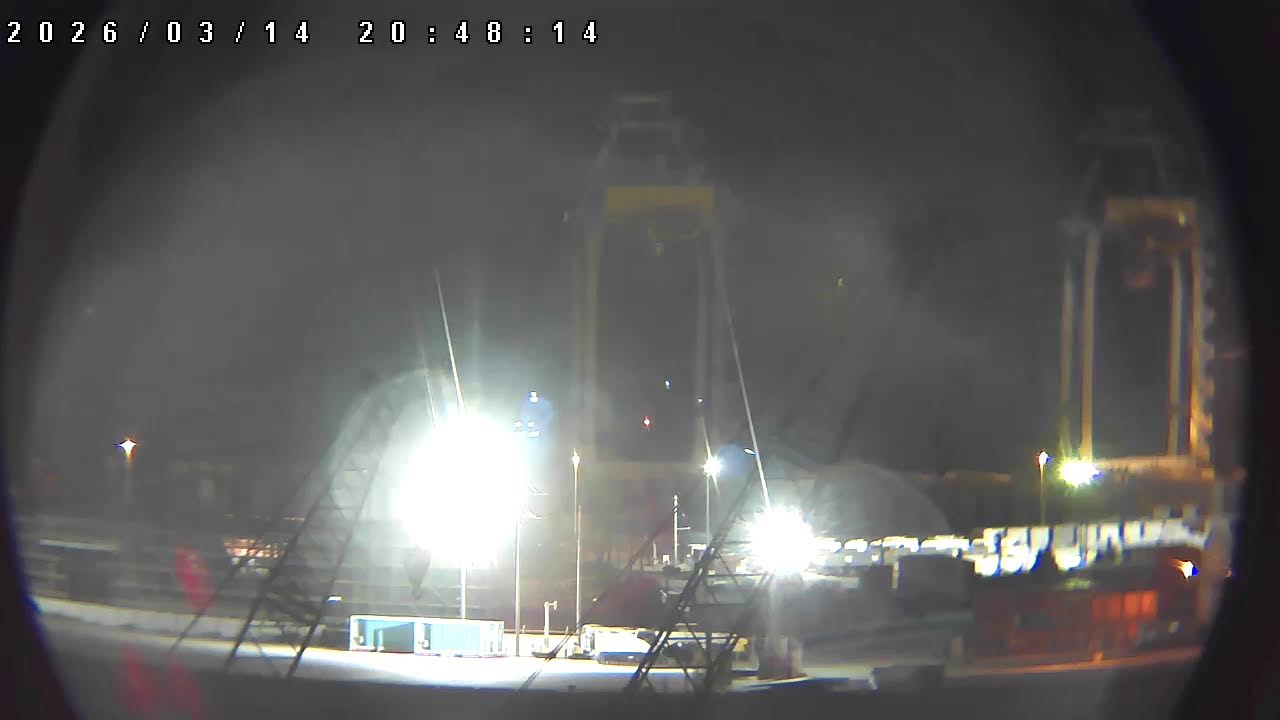 🟤🛳️🚚 #はたらく港  那覇新港   LIVE コンテナ OKINAWA  NAHA PORT  コンテナ船 ガントリークレーン