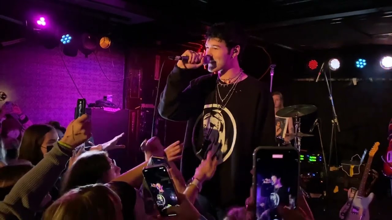 Goody Grace - Two Shots Live at Subterranean in Chicago, Illinois - 10/6/21