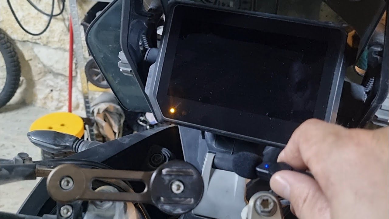 למה אופנוע KTM לא נדלק עם מפתח קרבה?