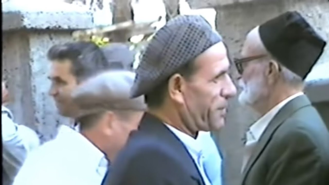 9. 🎥&📸1985- Kurban Bayramı Namazı/ Müsellim Köyü/ BABAESKI