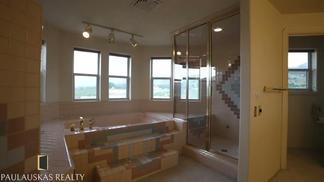 Experience Luxury & Privacy in Leona Valley