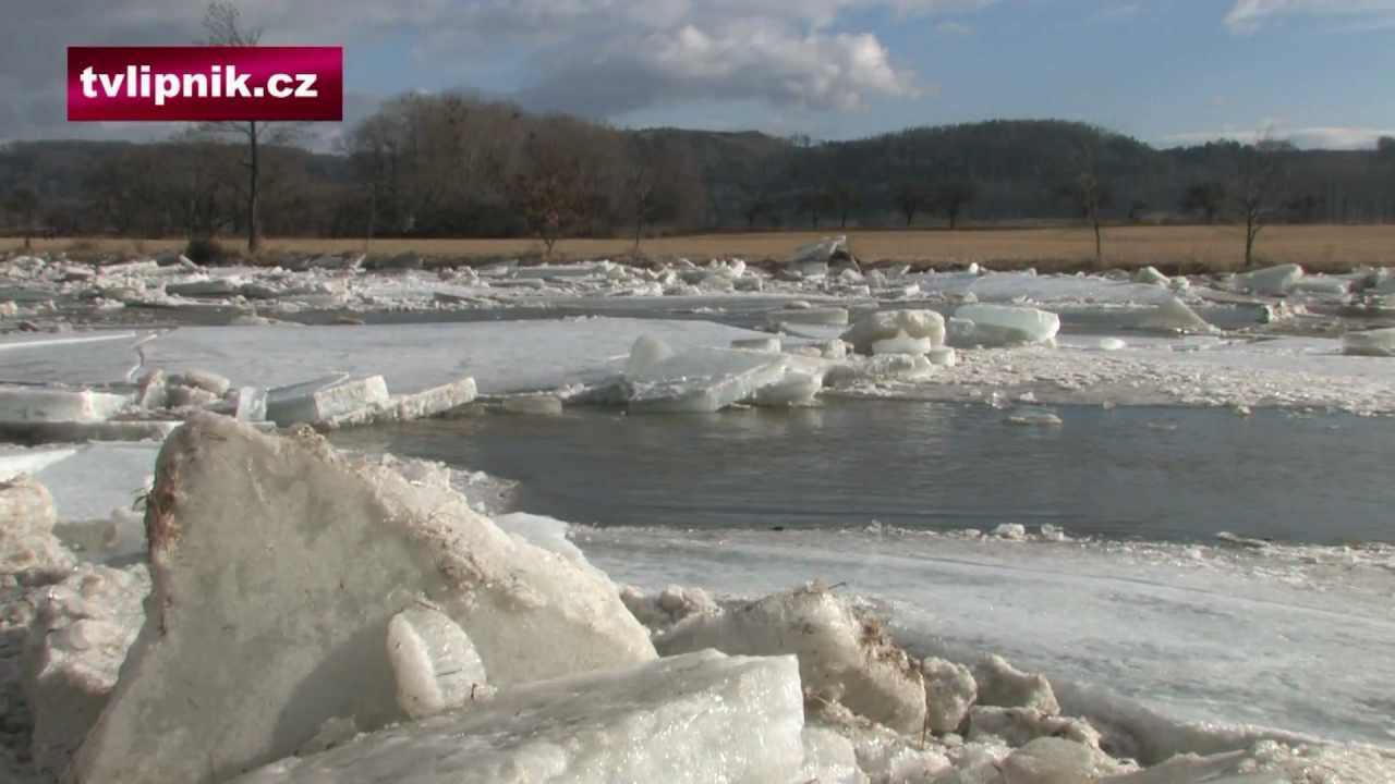 Ledové kry ohrozily Lipník nad Bečvou - 29. 2. 2012