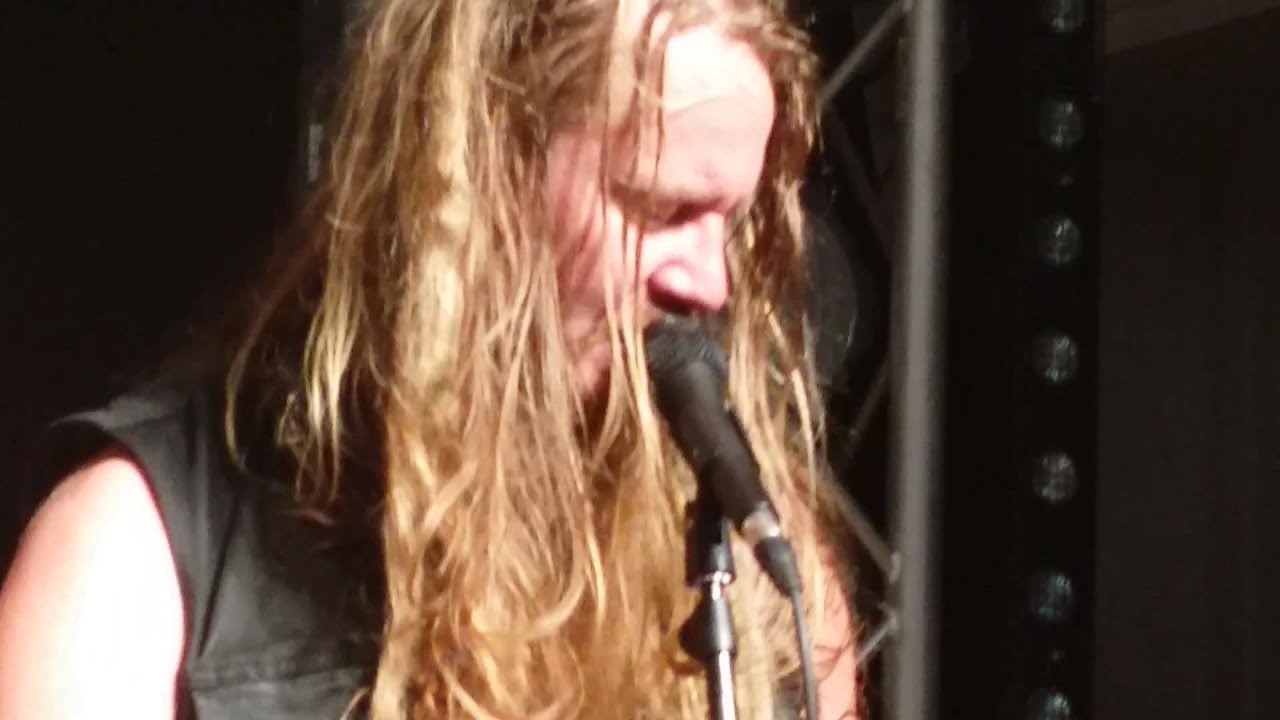 Kotiteollisuus 9.8.2014@Naantalin Kaivohuone - Min&auml; Olen