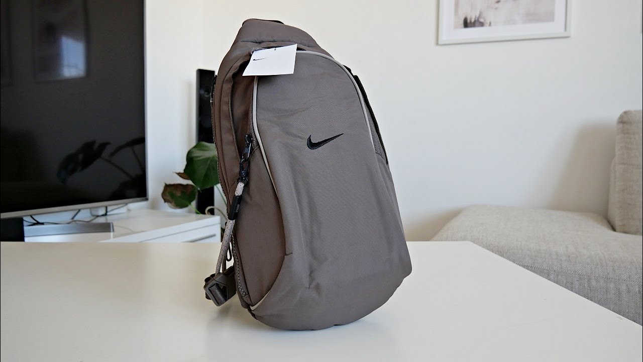 Распаковка/обзор сумки-слинга Nike Sportswear Essentials 8 л (нательная сумка) 4k