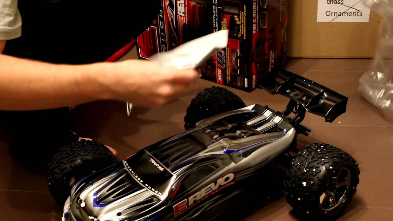 Traxxas E-Revo Brushless Unboxing