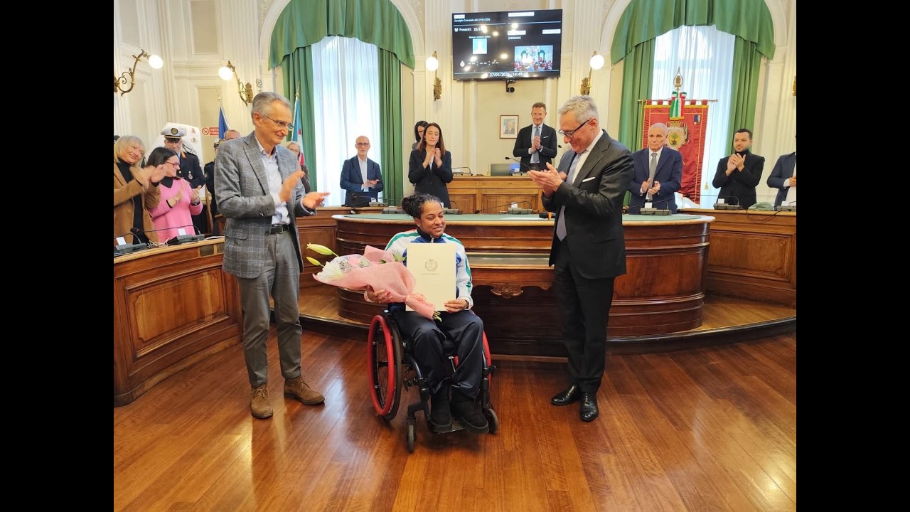 Michela Aruni Biolcati riceve un riconoscimento dalla Città di Biella