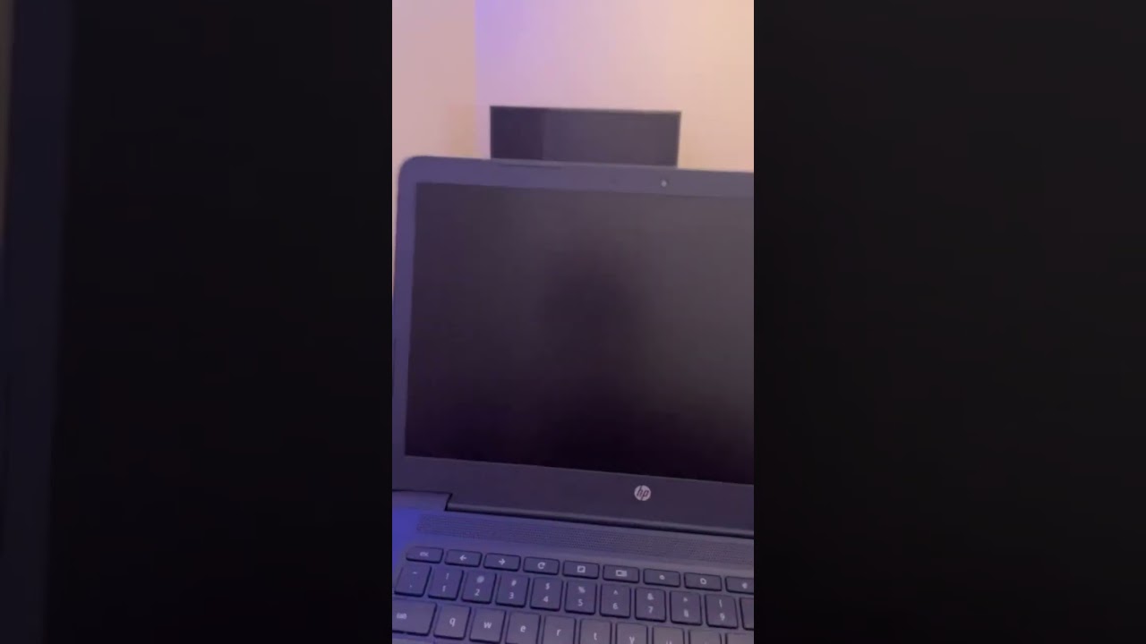 Windows on a Chromebook 😳 ||Credit:Tiktok/spzpc