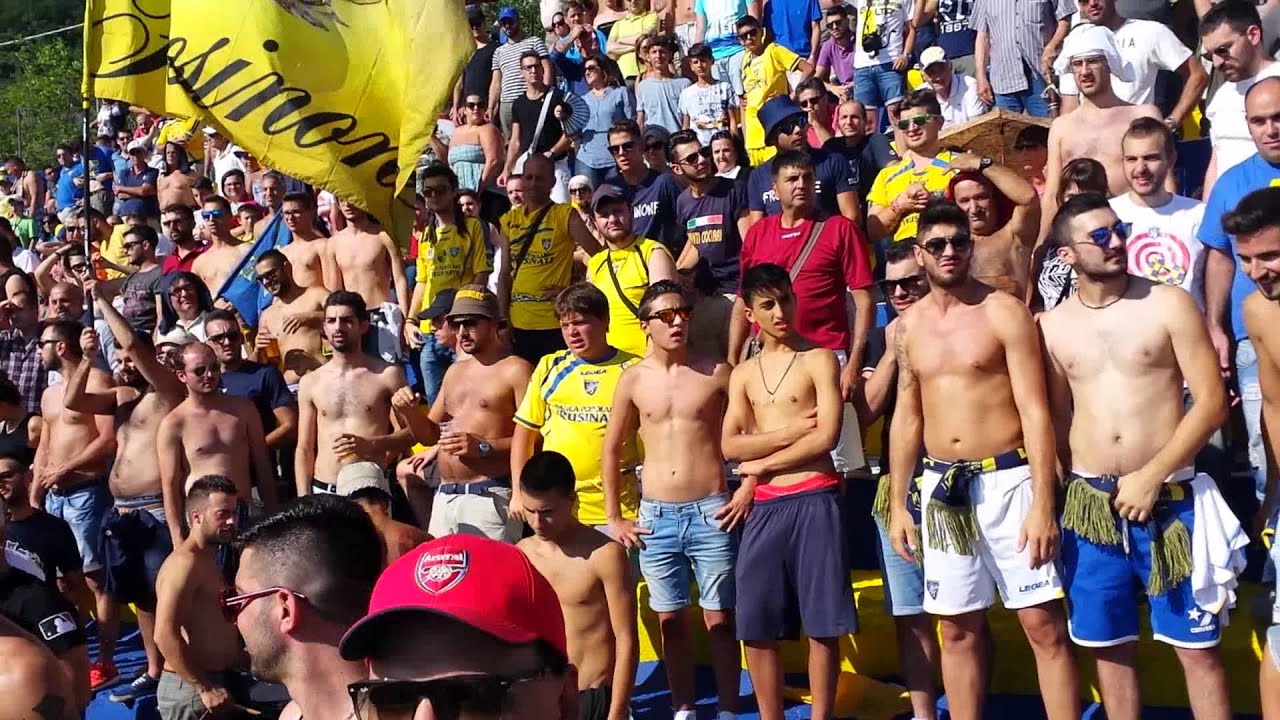 CORI CURVA NORD - Un giorno all'improvviso...