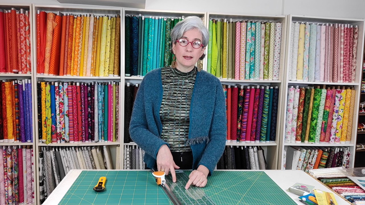 Comment couper le tissu pour patchwork avec un cutter rotatif