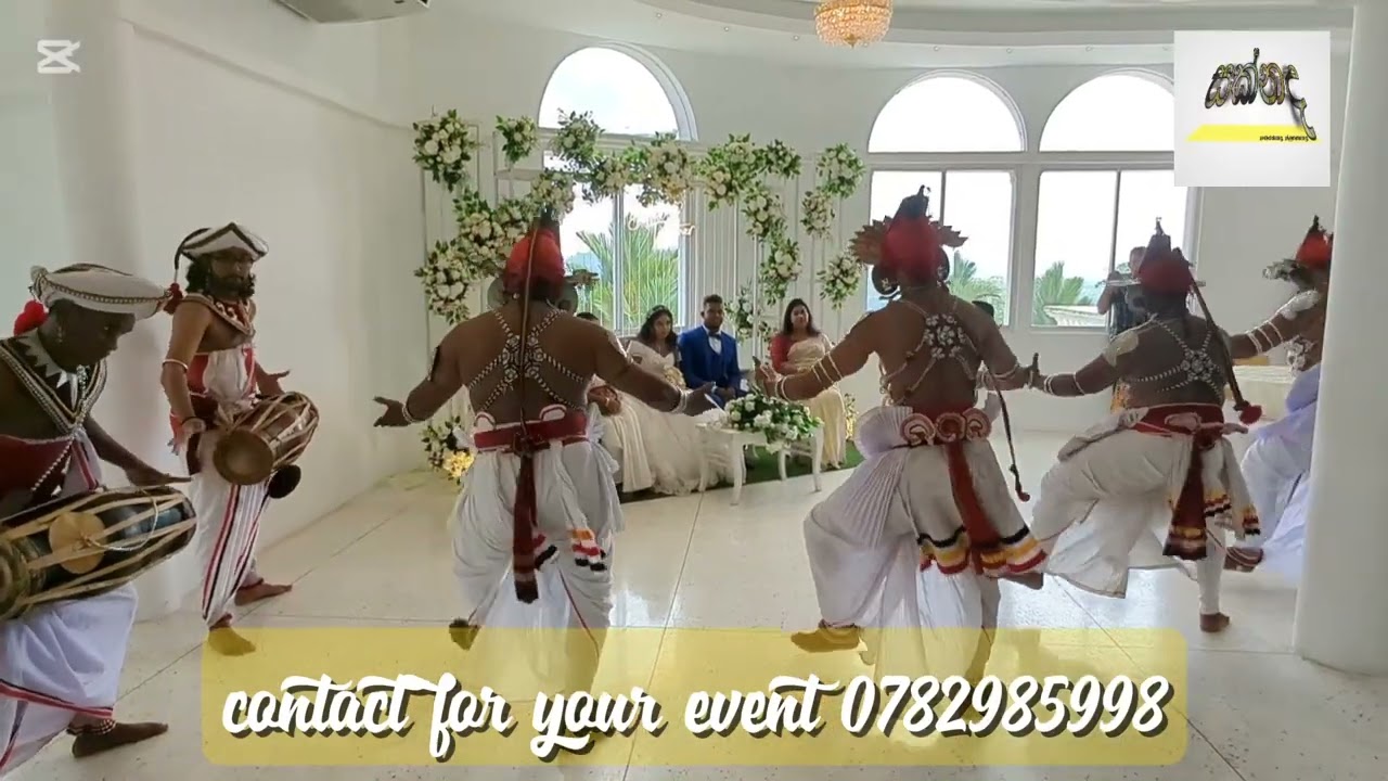 ලස්සන කවි ටිකකින් මනමාල යුවළට කරපු ආශිර්වාදය.