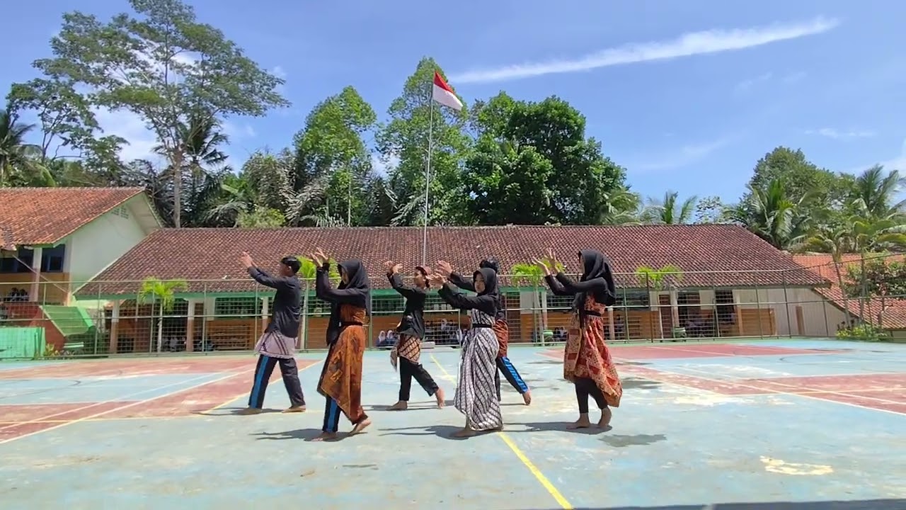 Kegiatan P5 || Tari wonderland || kelas 7B || Tahun 2024 || SMPN 6 BANJARSARI