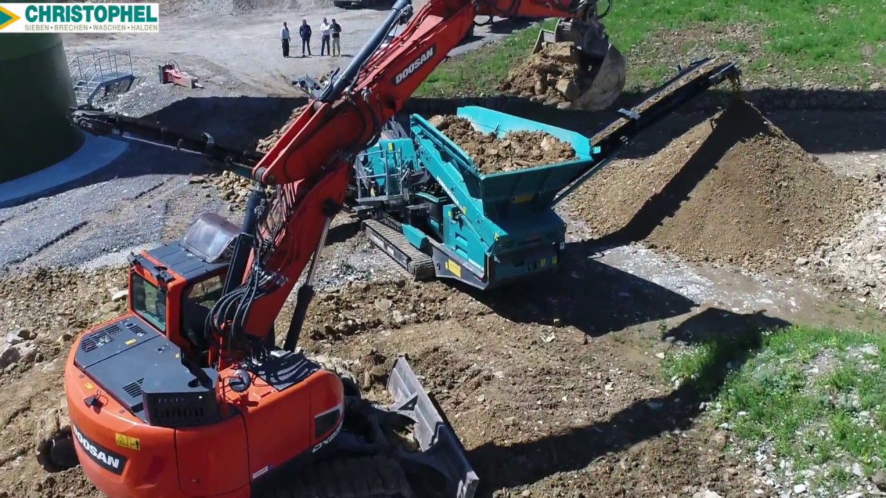 Powerscreen Warrior 800 - Sieben Aushub auf Baustelle für Windkraftanlagen