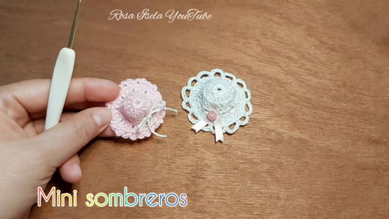 Mini sombreros tejidos