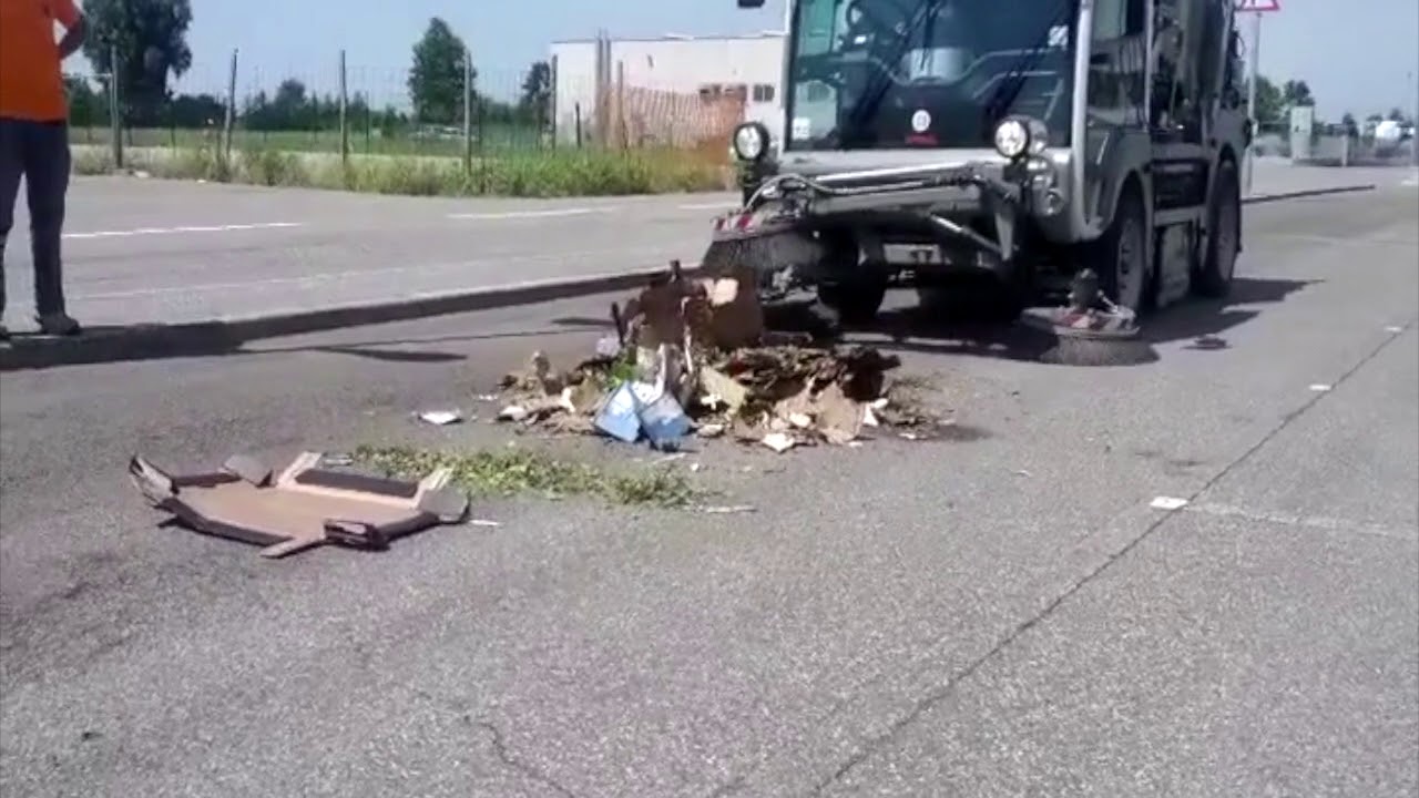 Maaiers Verschueren verdeeld nu ook Comac veegwagens