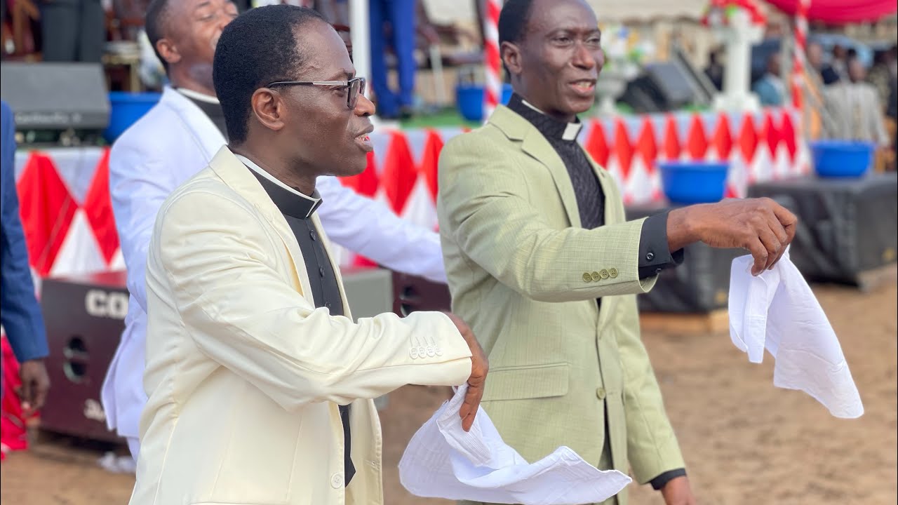Pentecost Easter Sunday Praise led by Elder Stephen Mintah🔥