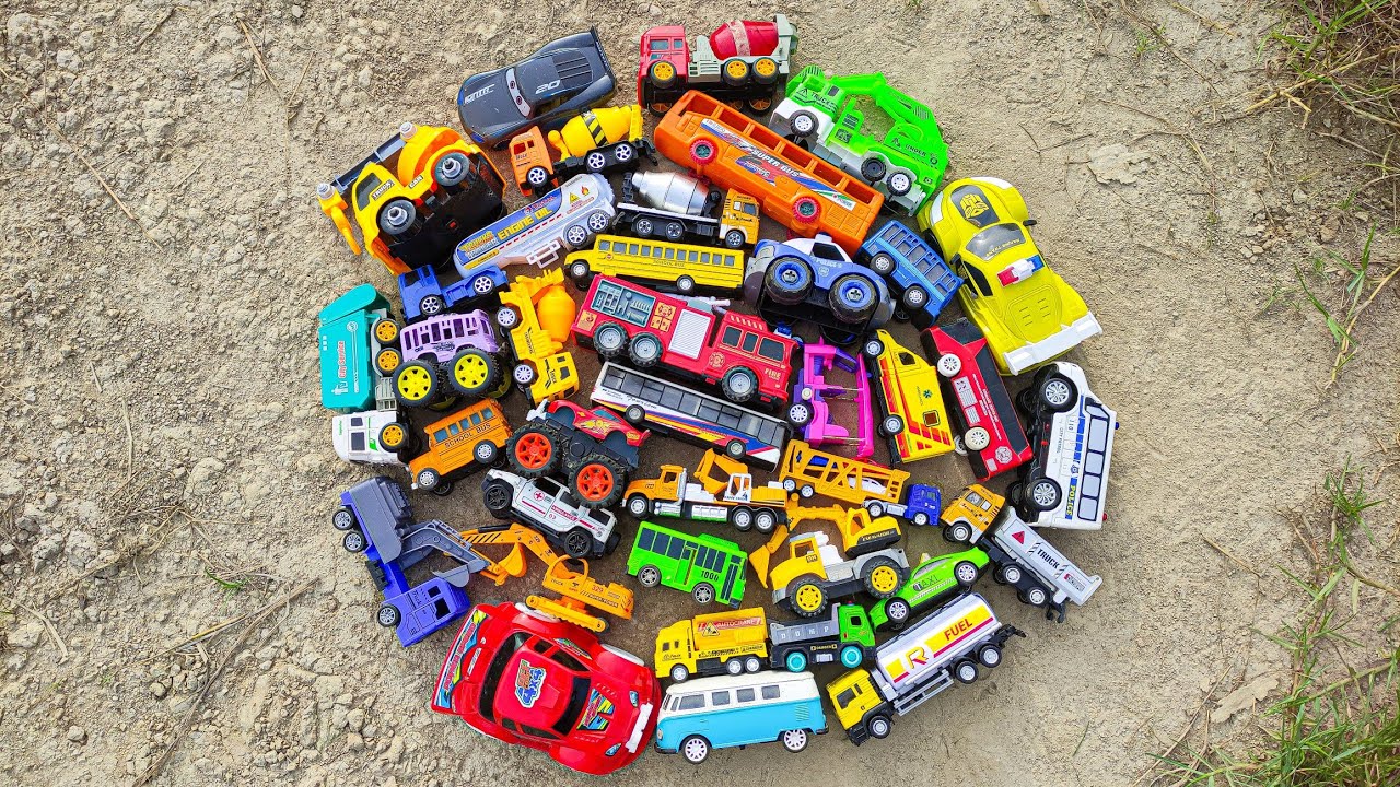 Mencari Banyak Mobil Mobilan Truk Molen, Excavator, Mobil Balap, Mobil Pemadam, Bus, Truk Tangki
