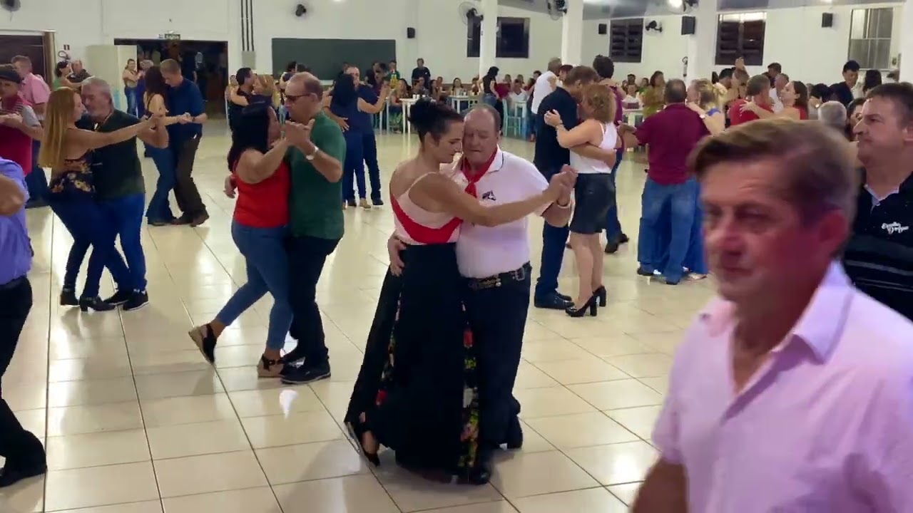 tango espuma da cerveja baile em Chopinzinho gabriel pasa ao vivo
