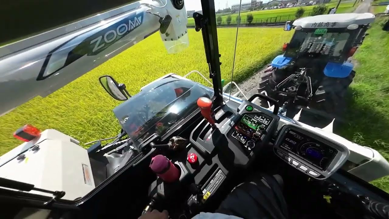 新車のコンバインは緊張するなぁイセキFM575の中から