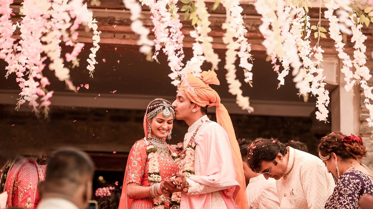New Colours Of Life //#SoUriyA // Sourabh & Riya // Wedding Highlight // Saraswati studio