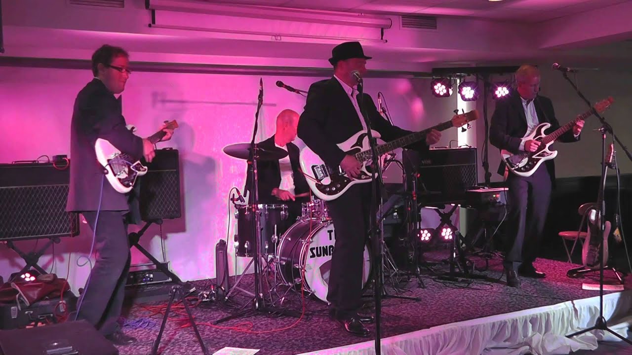 The Sunbursts - The breeze and I - Live at The Nazareth Hotel (Belgium)