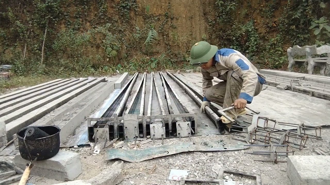Cách lắp khuôn đổ cột bê tông cốt thép.