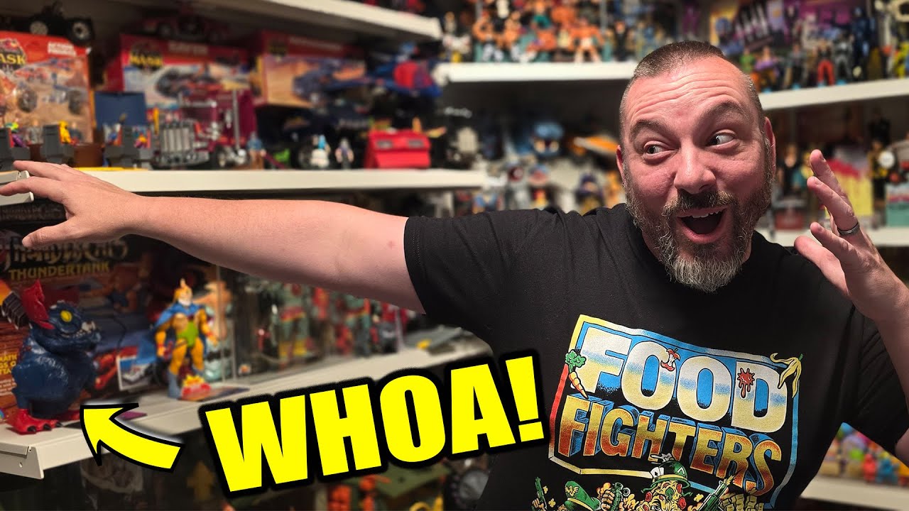 Внутри СЕКРЕТНОГО норвежского музея игрушек! (Граиль Громокотов, Серый Череп Бутлега и 238 Пони)