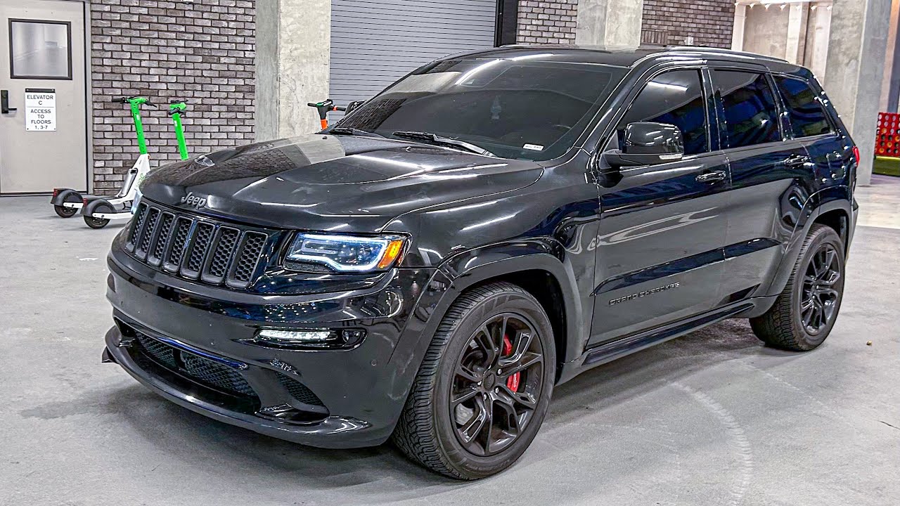 CUTTING UP IN TRAFFIC INSANELY LOUD SRT JEEP POV