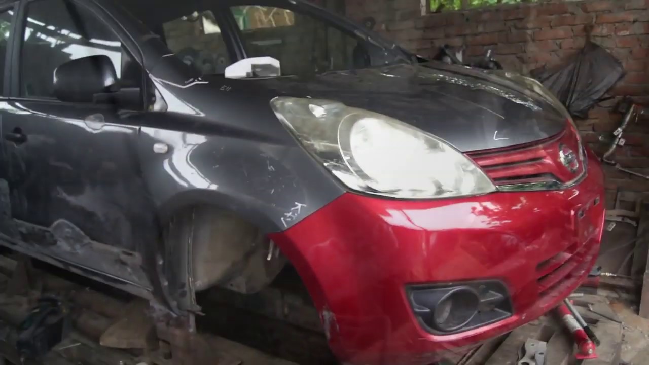 Nissan Note сложный ремонт кузова замена пола