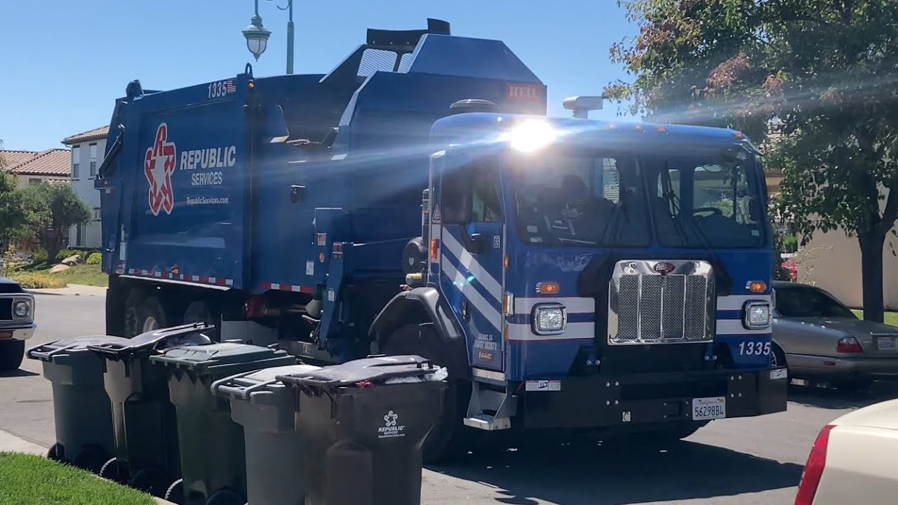Republic Services Durapack Rapid Rail on trash