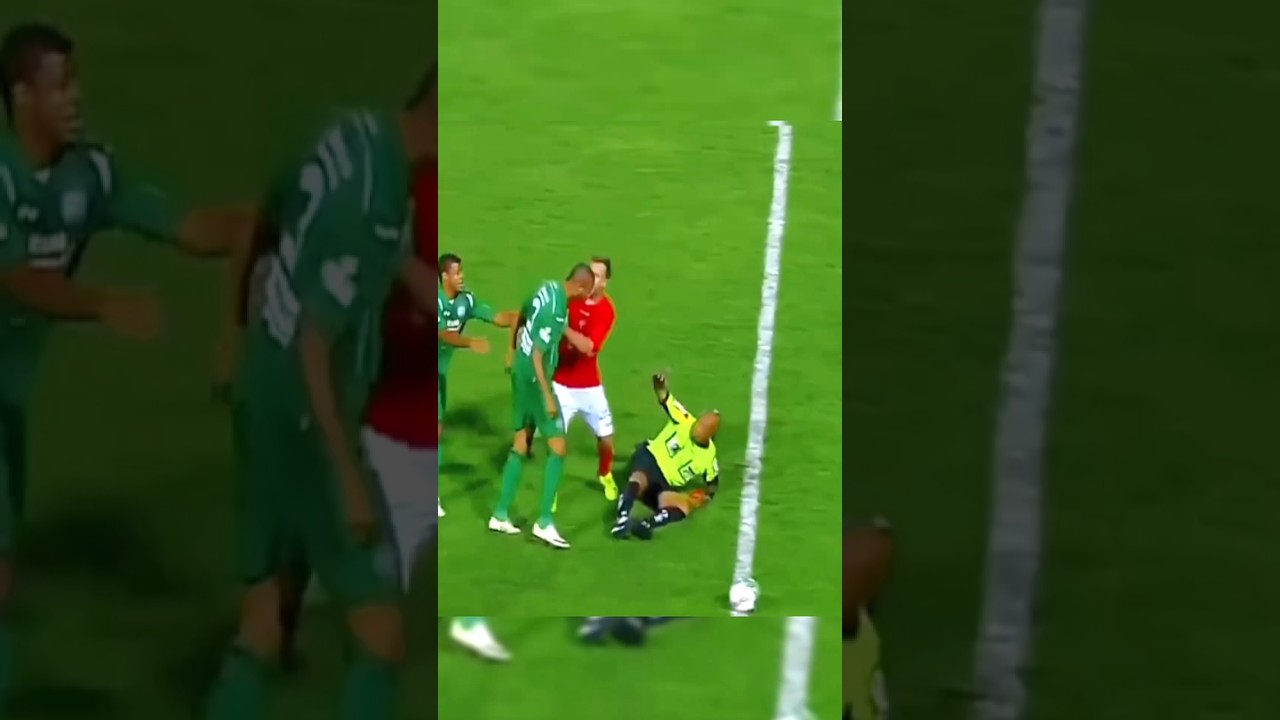 Akibat wasit curang 😠 ! #football #wasit #wasitcurang #referee #ball