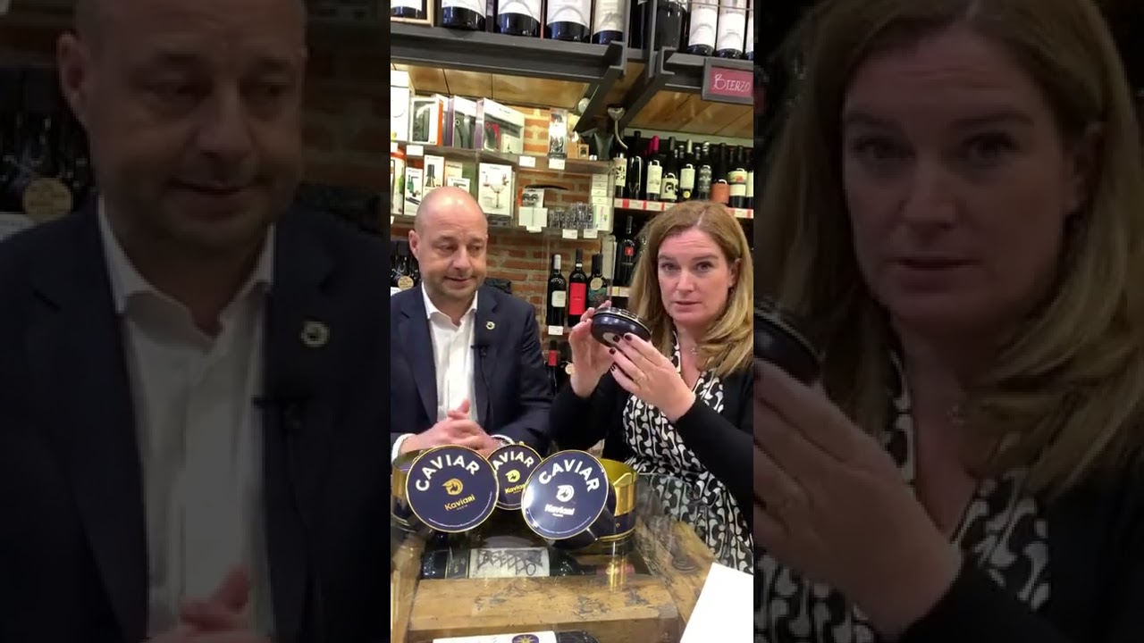 Aprendiendo sobre Caviar en Mantequerías Bravo.
