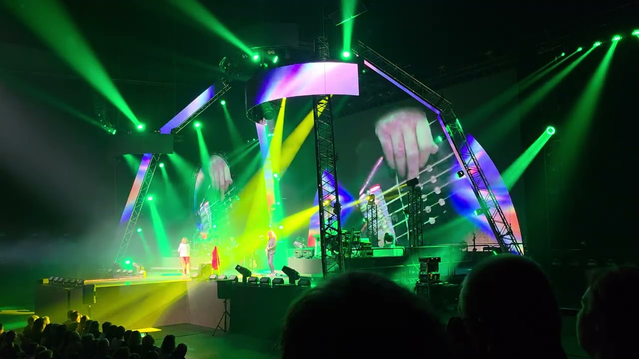 Koncz Zsuzsa, Még 1 aréna - Ha így is szeretnél (2025.10.18 - Aréna)