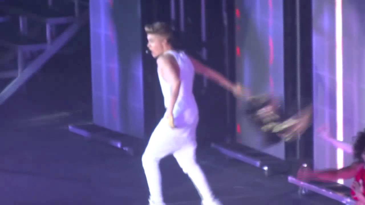 Justin Bieber - Mashup One Time/Eenie Meenie/STL - 31.03.13 (Berlin)