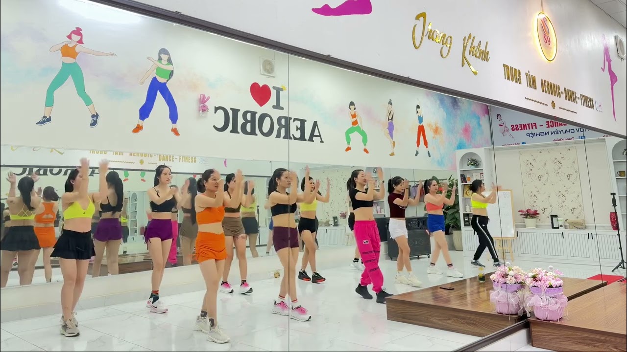 Tập luyện mỗi ngày bất chấp thời tiết 😝 #teams9 #nangluongtichcuc #nhachaymoingay #hlvTrangkhểnh