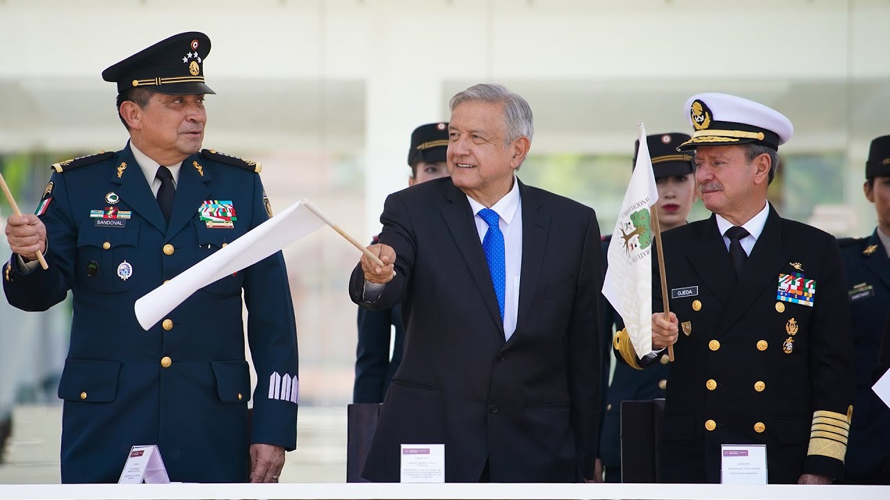 Banderazo de salida a etapa final de libros de texto gratuitos, desde Santa Lucía