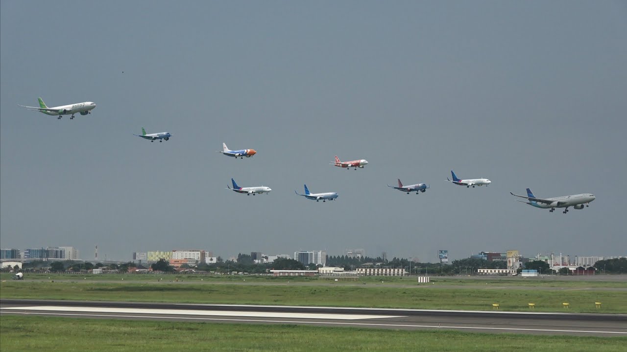 Antrian Pesawat Landing di bandara Internasional Soekarno Hatta Cengkareng