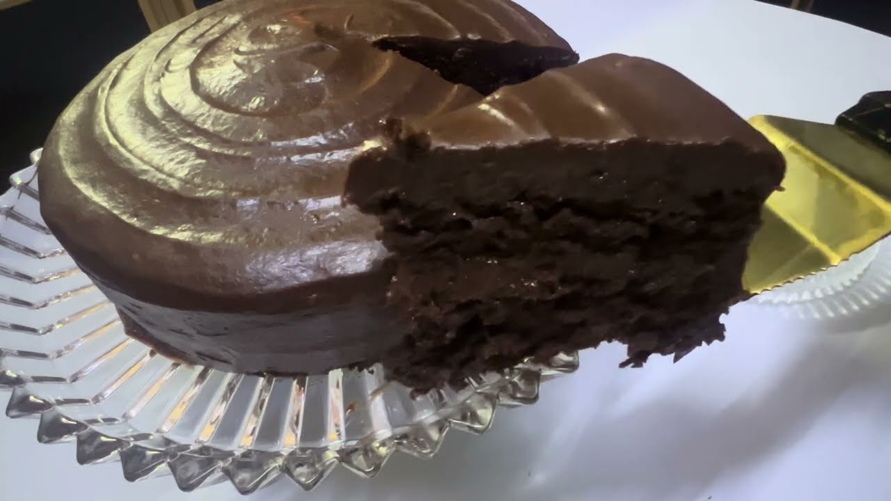 ماتيلدا كيك 😍 | Soft & Moist Chocolate Cake 🍫