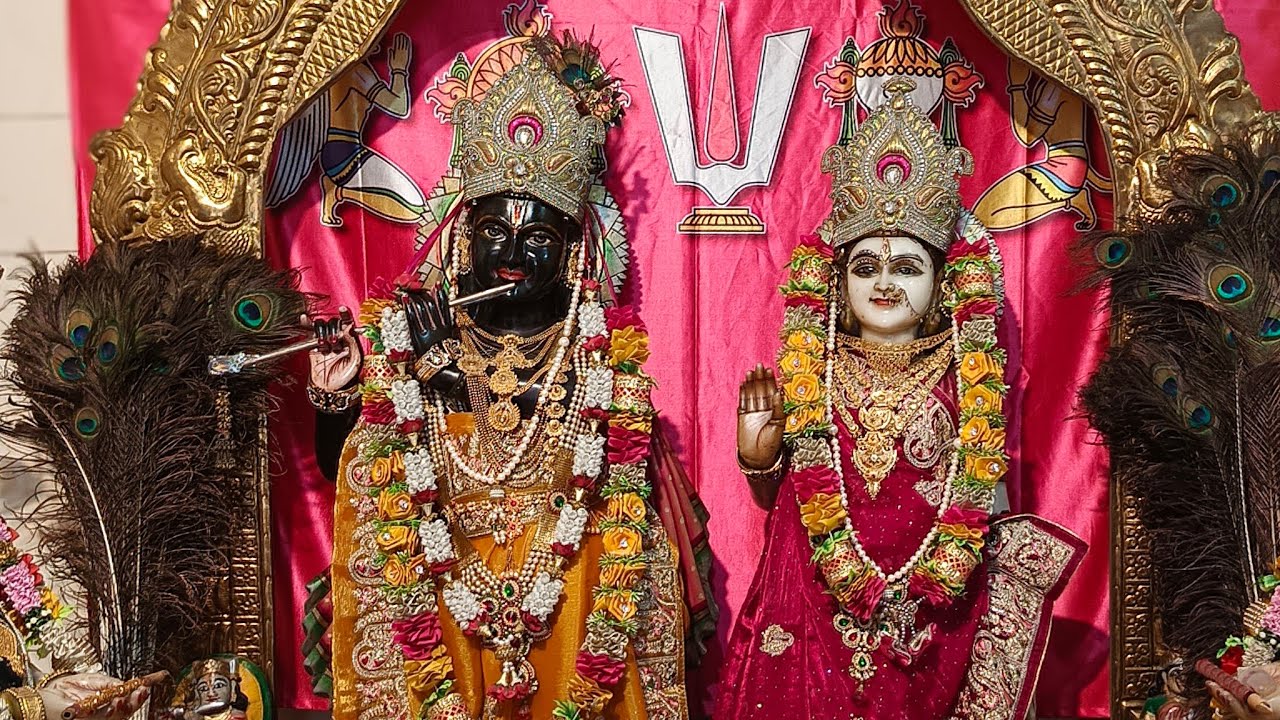 राधा कृष्ण भगवान की लाइव आरती दर्शन श्री त्रिदण्डि देव राधा कृष्ण धाम, जिरो माईल आरा❤❤❤