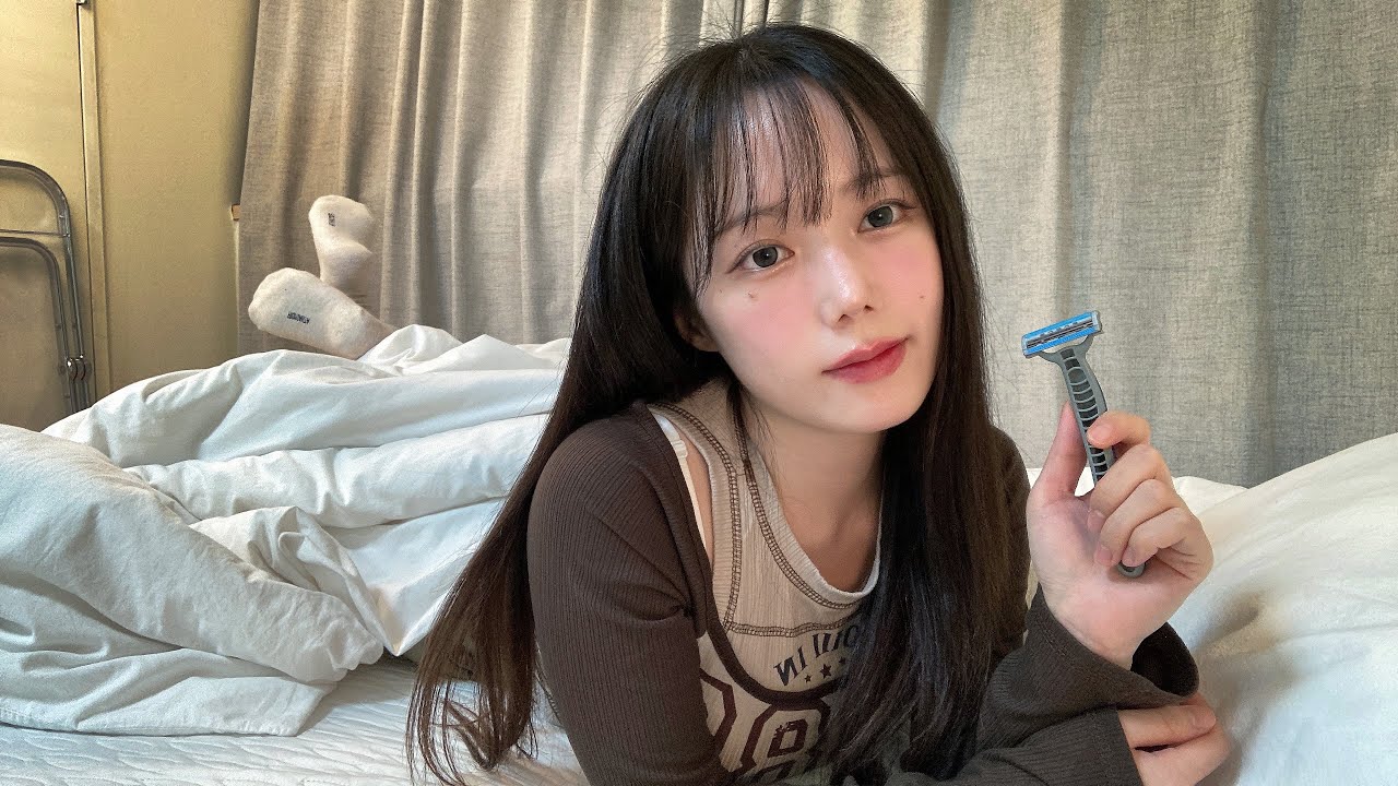 ASMR Твоя девушка бреет тебе бородуㅣGirlfriend Roleplay, Shaving